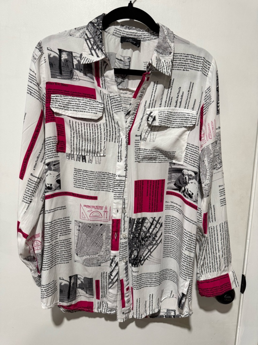 Button-Down Newspaper Print Shirt in White and Magenta-#1330